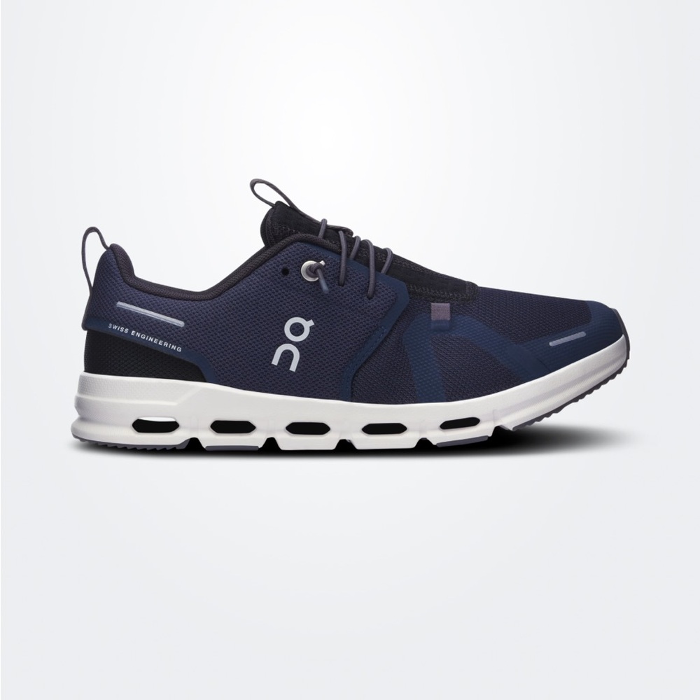 On Clouds Navy Sneakers Youth size 6
